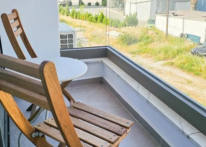 Beachside Breeze * Ларнака