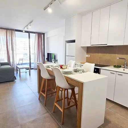 Beachside Breeze * Larnaca